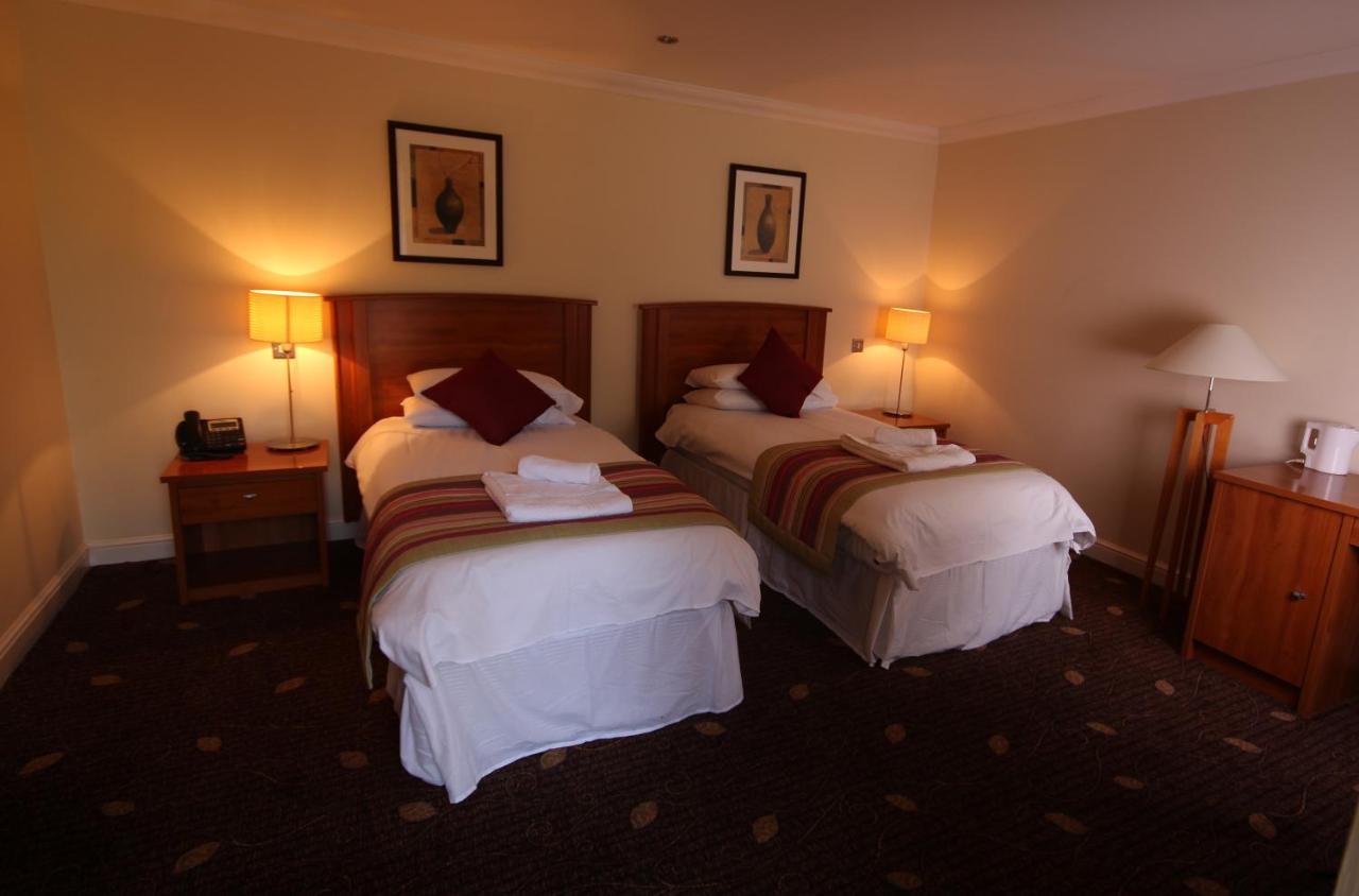 Plas Derwen Hotel Abergavenny Ngoại thất bức ảnh