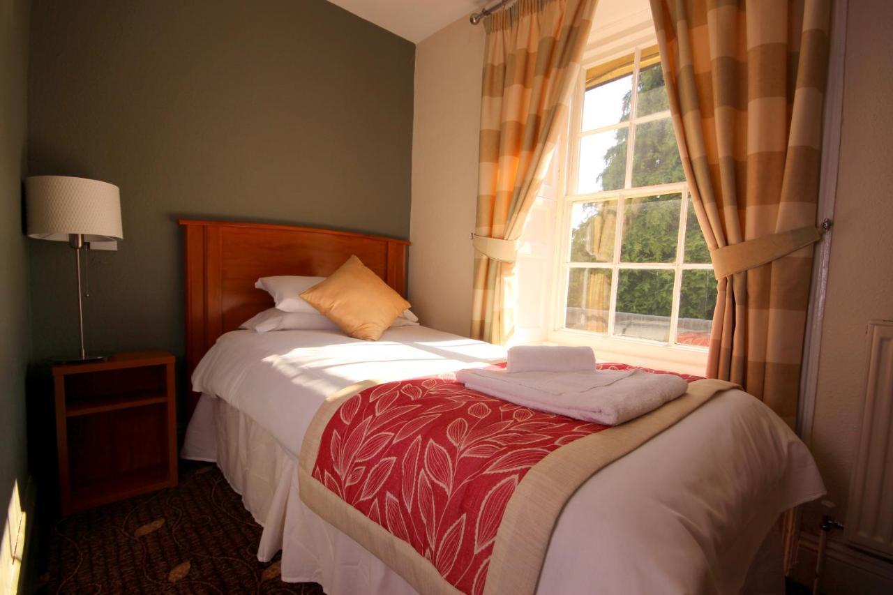 Plas Derwen Hotel Abergavenny Ngoại thất bức ảnh