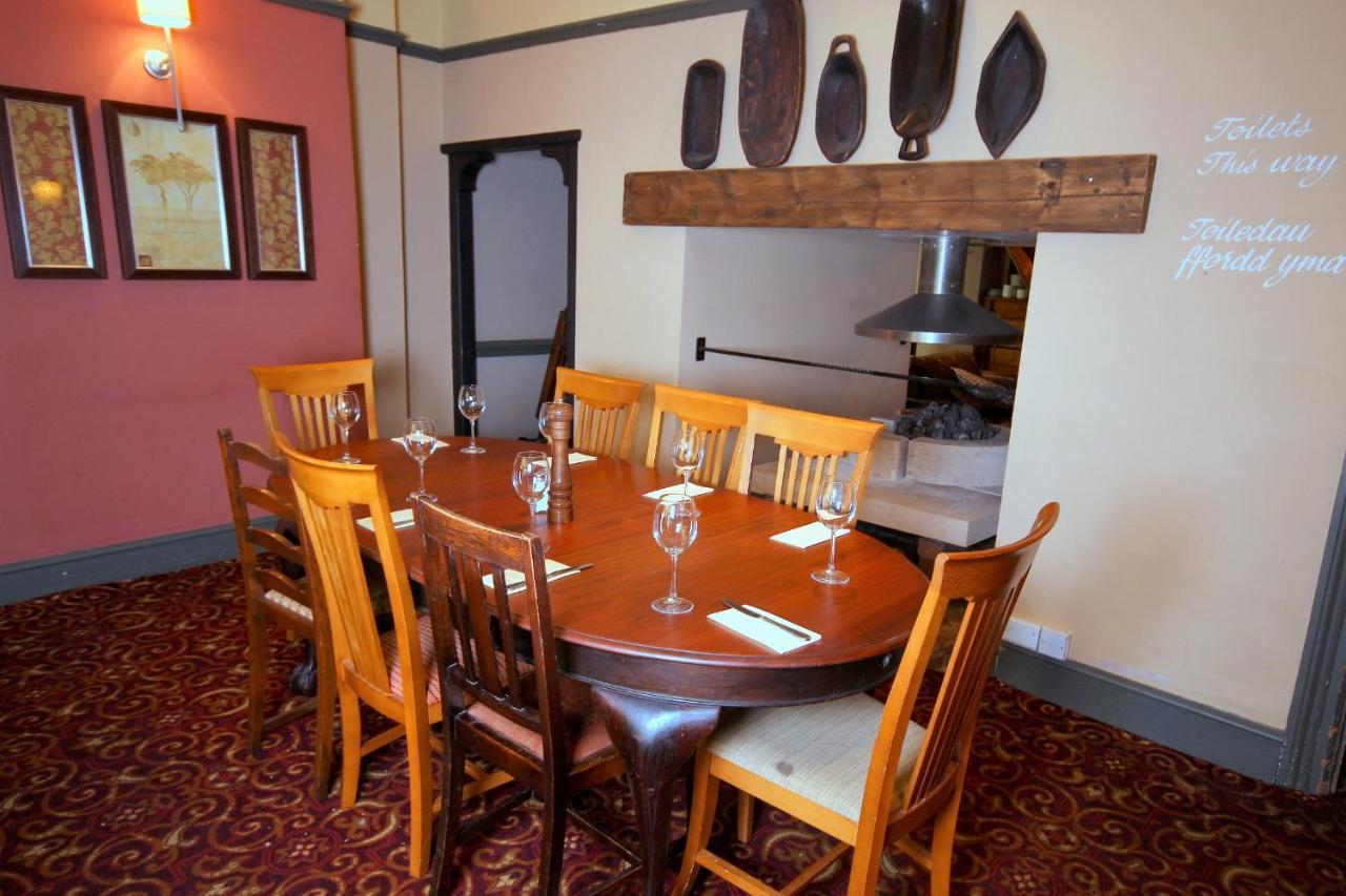 Plas Derwen Hotel Abergavenny Ngoại thất bức ảnh